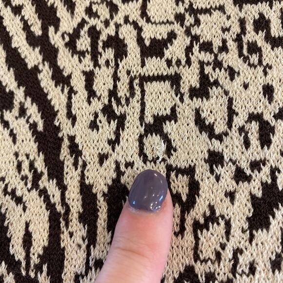 St. John Sport Vintage Wool Animal Print Sweater Jacket Full Zip Rare Pattern - Picture 10 of 10